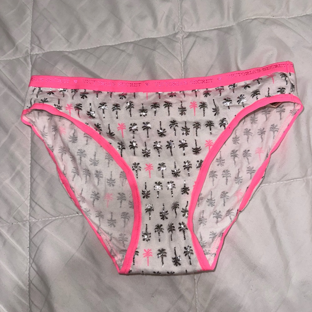 New VS panty